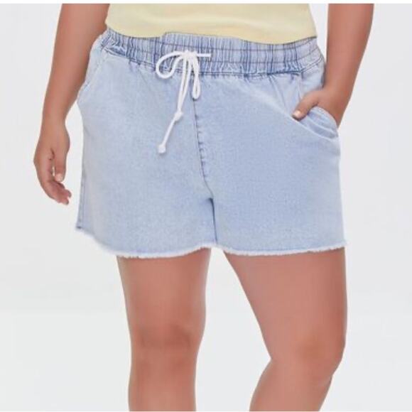 NWT Forever 21 Plus Size Light Denim Drawstring 100% Cotton Jean Shorts Size 16 - Picture 1 of 8